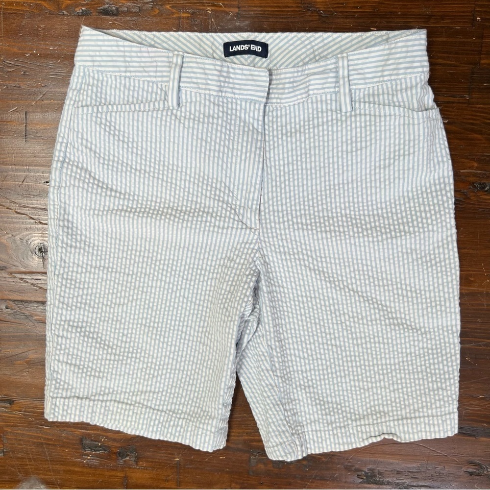 Lands End Womens Size 10 Blue White Striped Seersucker Bermuda Shorts-Stretchy